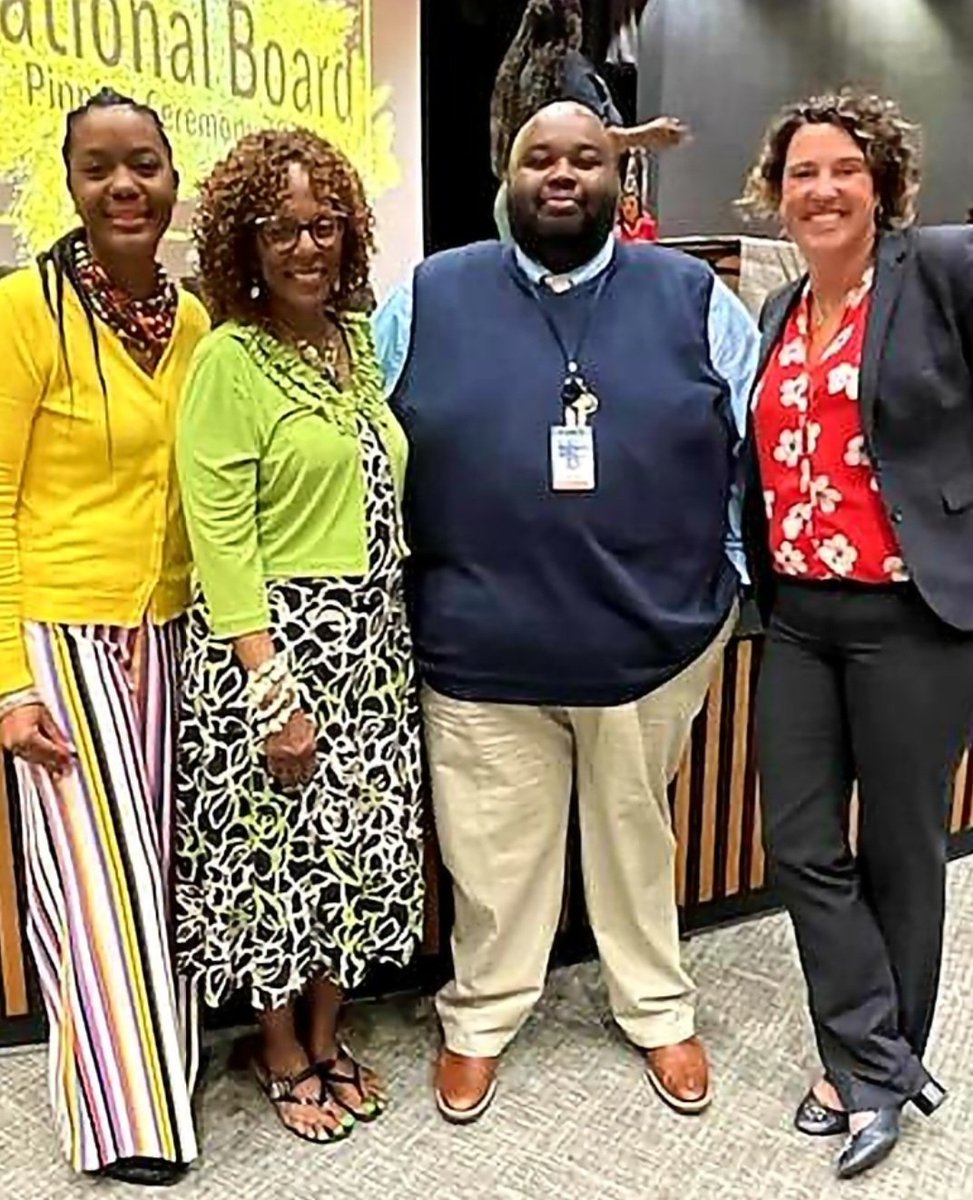 Pinkgiraffe1015's tweet photo. Great night celebrating 2021-22 National Board Certified Teachers in RPS and surrounding school districts. A special night indeed as our own Dr. Darlene Currie was the first recipient of the VCU Dr. Therese Dozier Award. https://t.co/W3UPyd8hiU