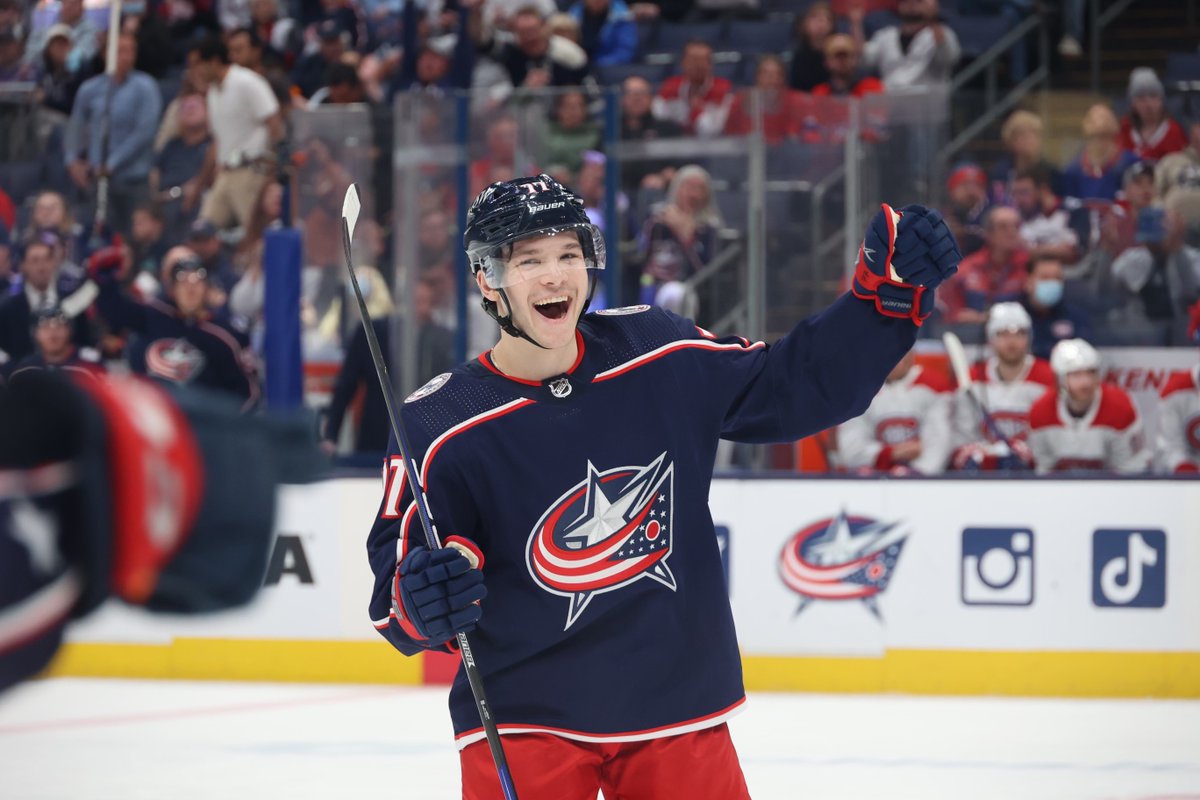 🚨OMG PRECIOUS FIRST NHL POINT CONTENT 🥰

@nblanks98 | #CBJ