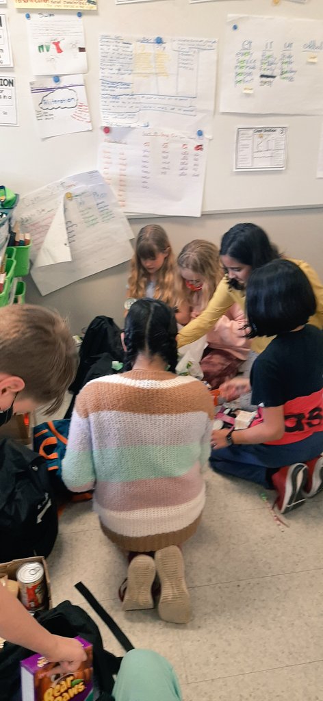 MsBunn4's tweet photo. Thank you @stjoesjaguars for your donations and support for the Lenten Backpack Drive. We filled 11 backpacks for A Better Tent City. Way to go! https://t.co/RG4MiagDWV