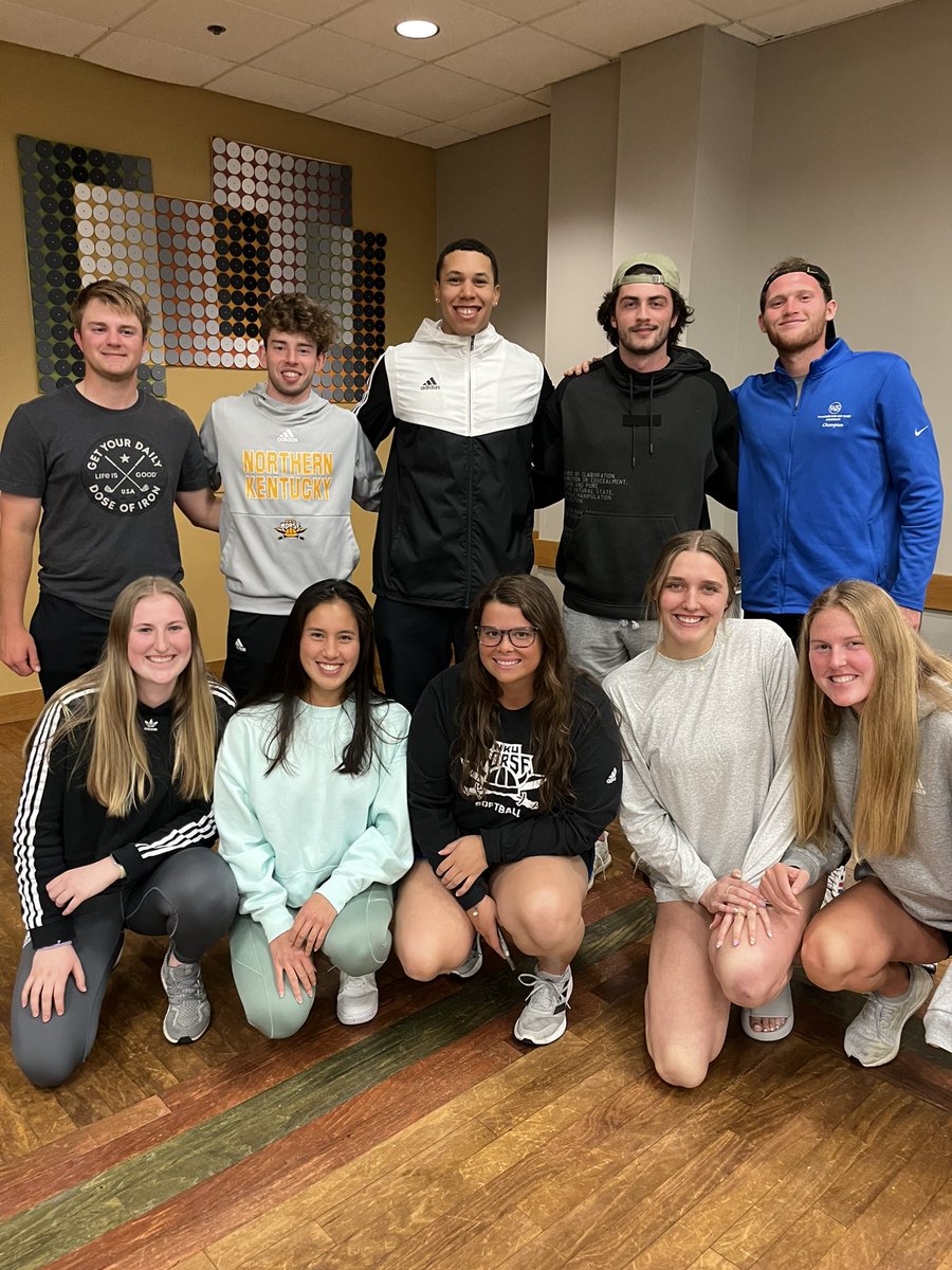 nkunorsesaac's tweet photo. A very special thank you to our seniors! Thank you for paving the way for our younger Norse. We appreciate you and are SO proud of you! Congrats! #GoNorse https://t.co/Bc4XI3XUcG