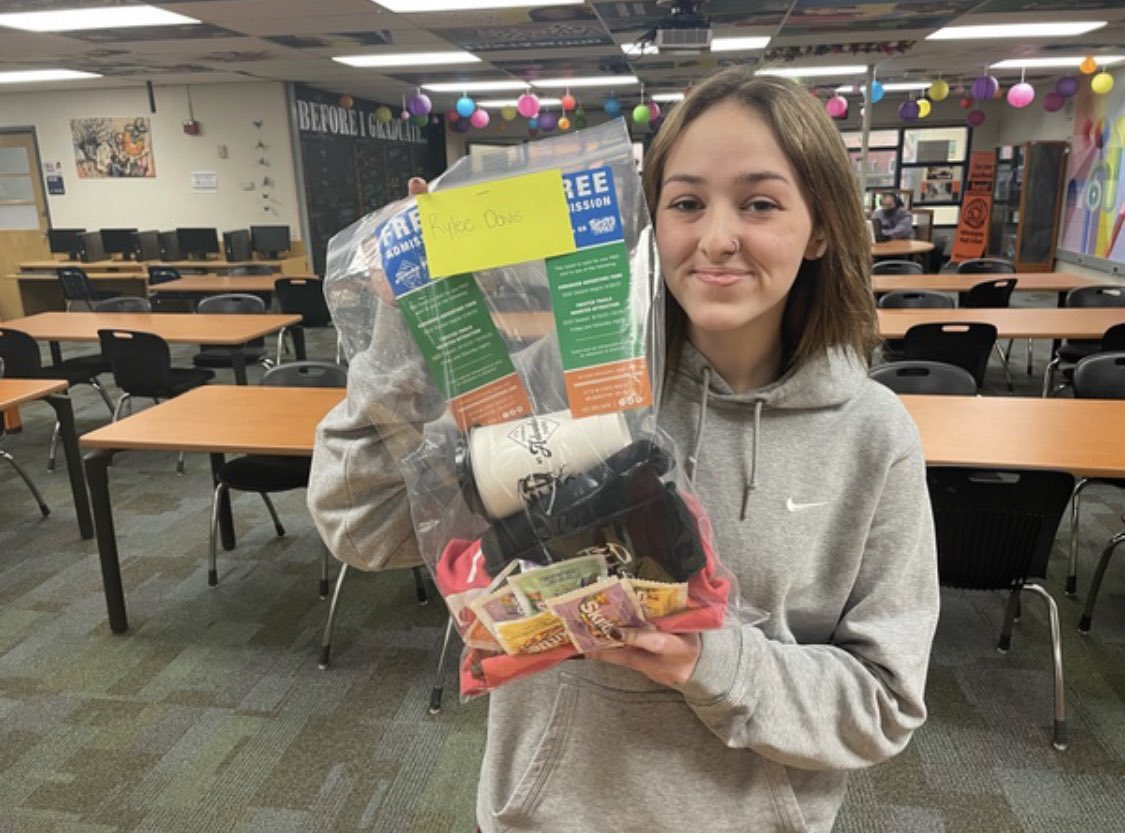 Congratulations to Caroline Diels and Rylee Davis, our last winners of our duck madness giveaway!