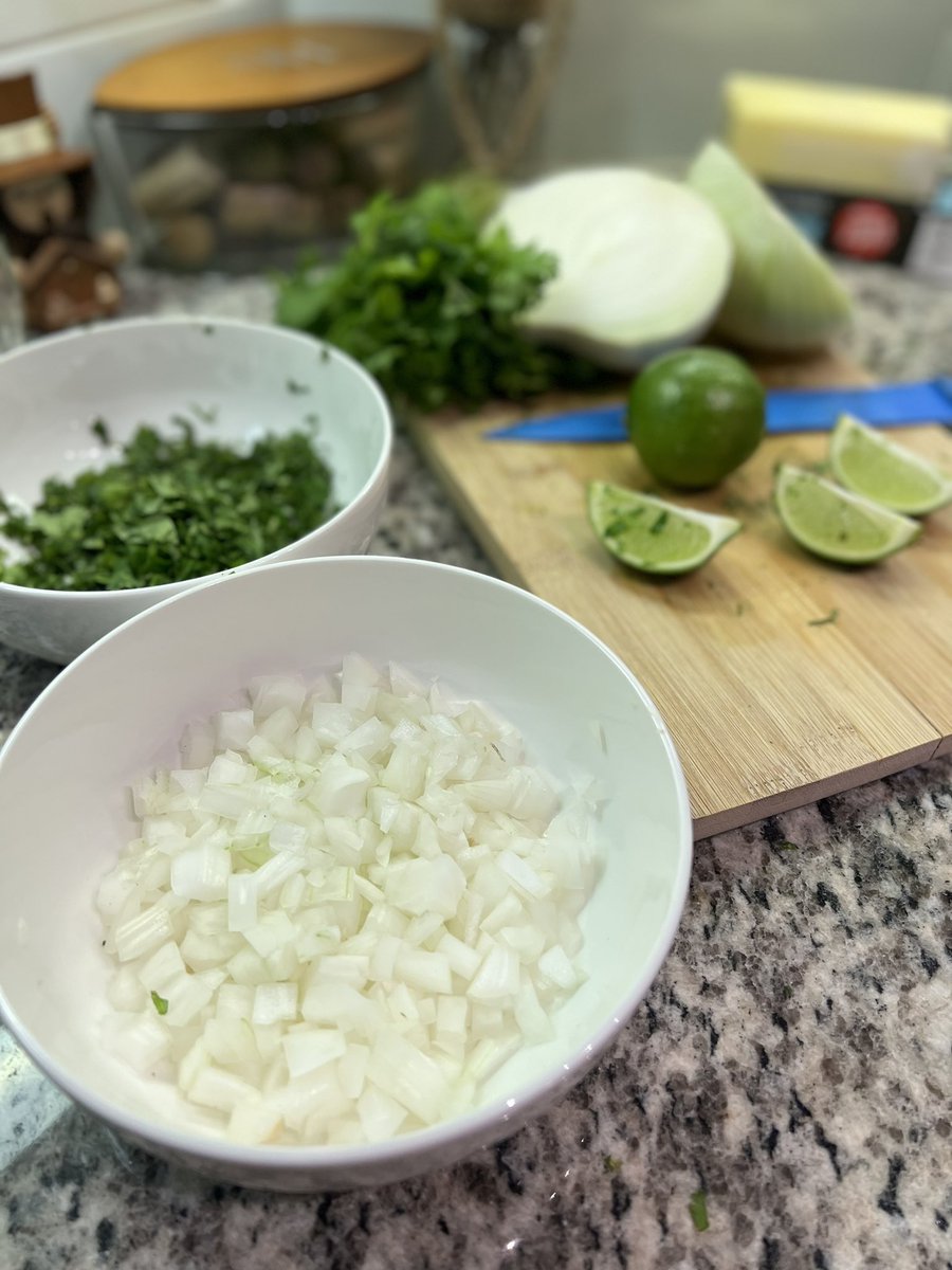 TitaniumH's tweet photo. 4 part story
Taco.. Wednesday anyone?
#CompadreNation https://t.co/E50H1hkxw5