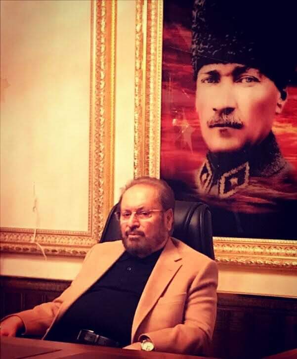 Bugün 14 nisan. O’nun vuslatının yıl dönümü. ‘Milli paralar’ fikri , ‘Tevhidin merkezi ehlibeyttir’ , ‘Atatürk vatandır’ , ‘ tüketim kaynaktır’ gibi tarihe damga vuran sözler ona aittir. Vatan , millet, ve insanlık adına ona çok şey borçluyuz …