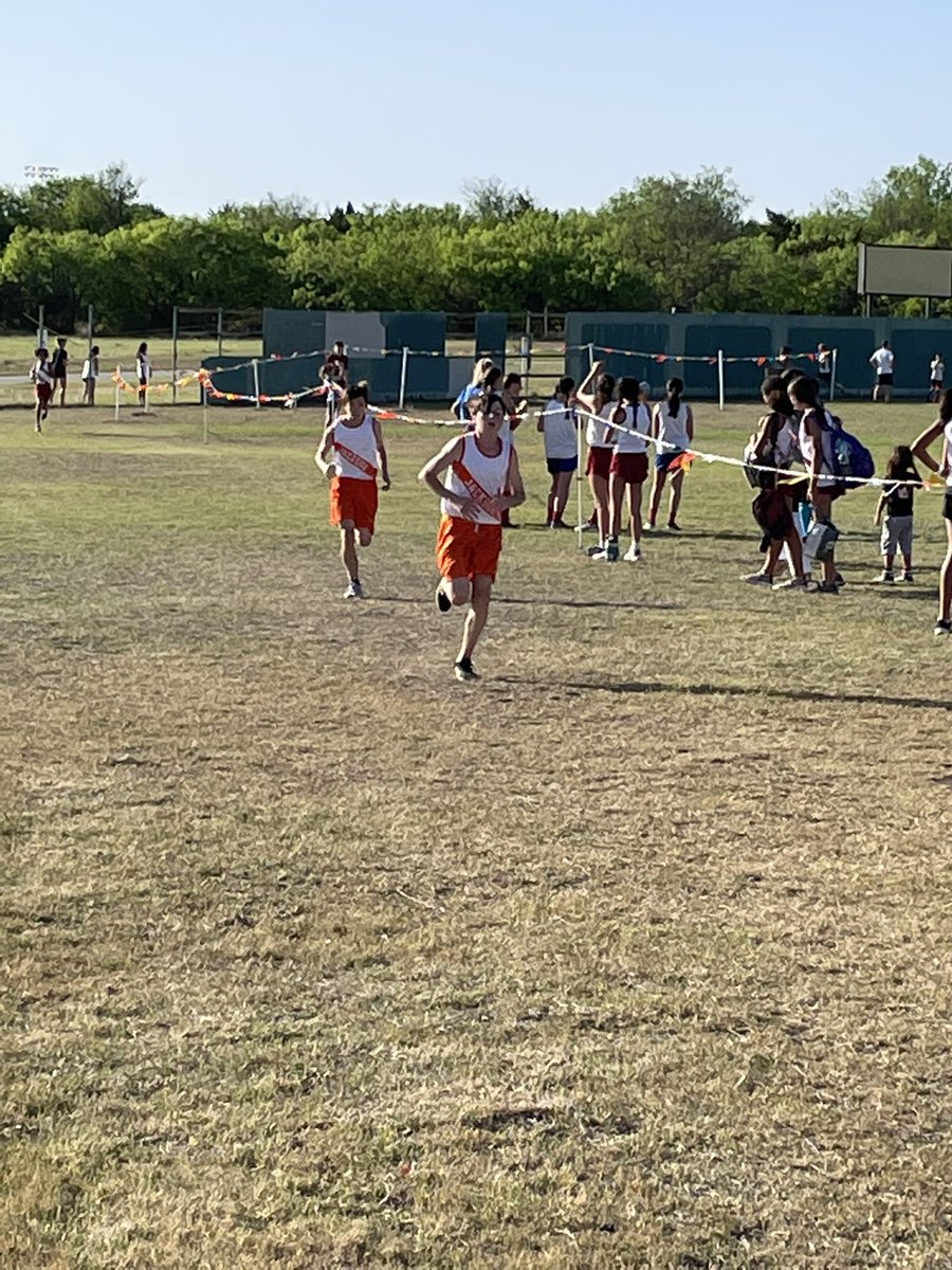 JaguarsJackson's tweet photo. Jackson boys ran their hearts out at the first ever NEISD middle school cross country meet #itsagreatdaytobeajaguar @JacksonMS2005 @NeisdAthletics @leeneisd @ChurchillVB @EdwardRLozano @RootEdSA https://t.co/pD9CcLXskY