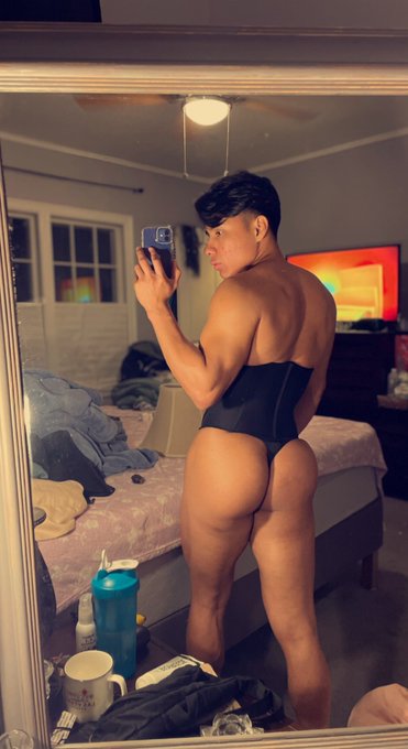 Watch ERICKITO BUBBLE 🍑's leaked NSFW photo on TwXstars