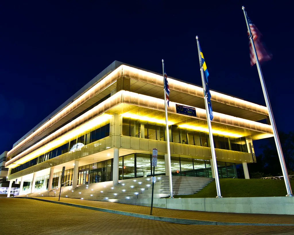 Coach_Kemper's tweet photo. The House of Sweden @SwedeninUSA looks spectacular tonight! Thanks again to my co-host @SWEambUSA for the wonderful ambience &amp; excellent food and @RoatMaria for an engaging and insightful dialogue. @InstituteForEdu #WomenwithImpact https://t.co/ufccLSBQAY