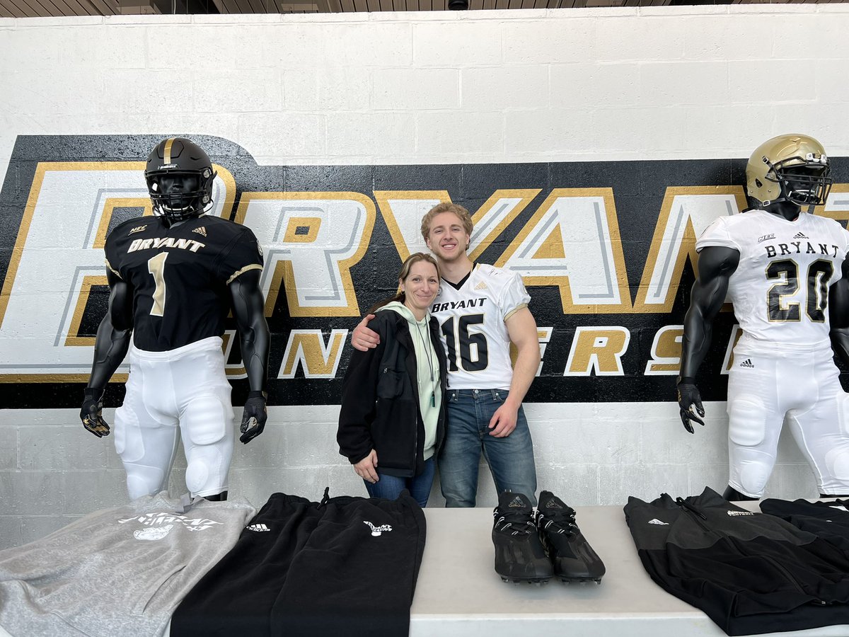 Had a great time visiting <a href="/BryantUFootball/">Bryant Football</a> this past weekend. Thank you for the opportunity and hospitality! <a href="/CoachBarese1/">Anthony Barese</a> <a href="/damehova9/">Damon Simmons</a> <a href="/AAFootball4u/">Coach A Dew</a> <a href="/CollegiateMb/">Myrtle Beach Collegiate Post-Grad Academy</a>