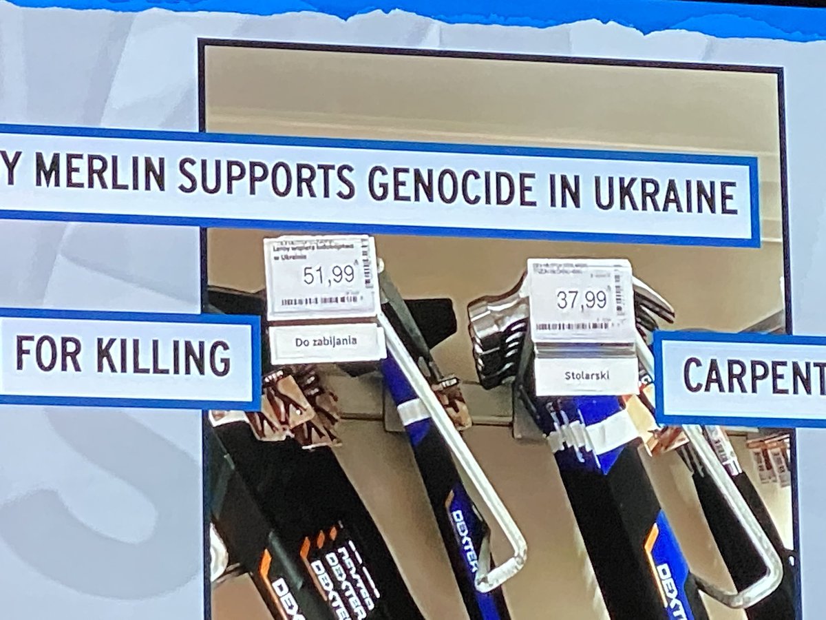 GingerMundy's tweet photo. #SignsofResistance
#RussiaInvadedUkraine 
#CivilDisobedience
#UFPIC
Activists trying to communicate the atrocities the Russian army and leadership are inflicting on Ukraine. https://t.co/WvhljUfxW8