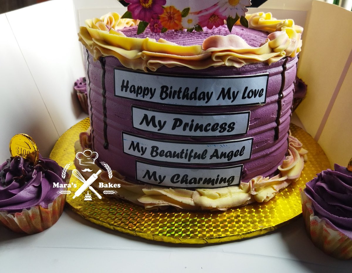 AmaraStanley1's tweet photo. Love is sweet...sha try be person's world ๐
#Bakersfield #twitterbakers #twitterbakealong
#birthdaycake #naijabakers #awkabaker #skills https://t.co/oQ2sAwJkfi