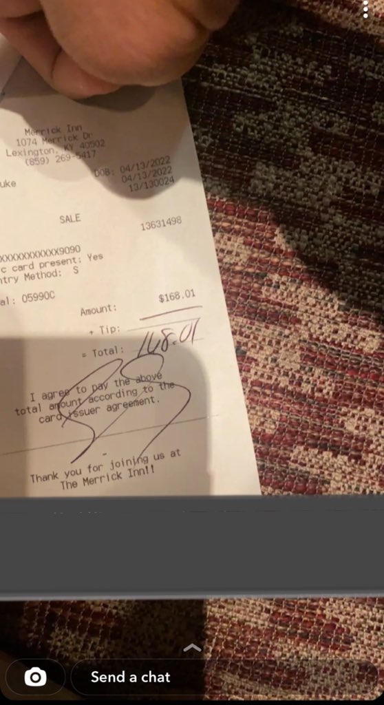 Zndr124's tweet photo. @ochocinco bad night for my mans here. Help the broke college kid out @luke_14_powell https://t.co/Kj1w63w3Ly