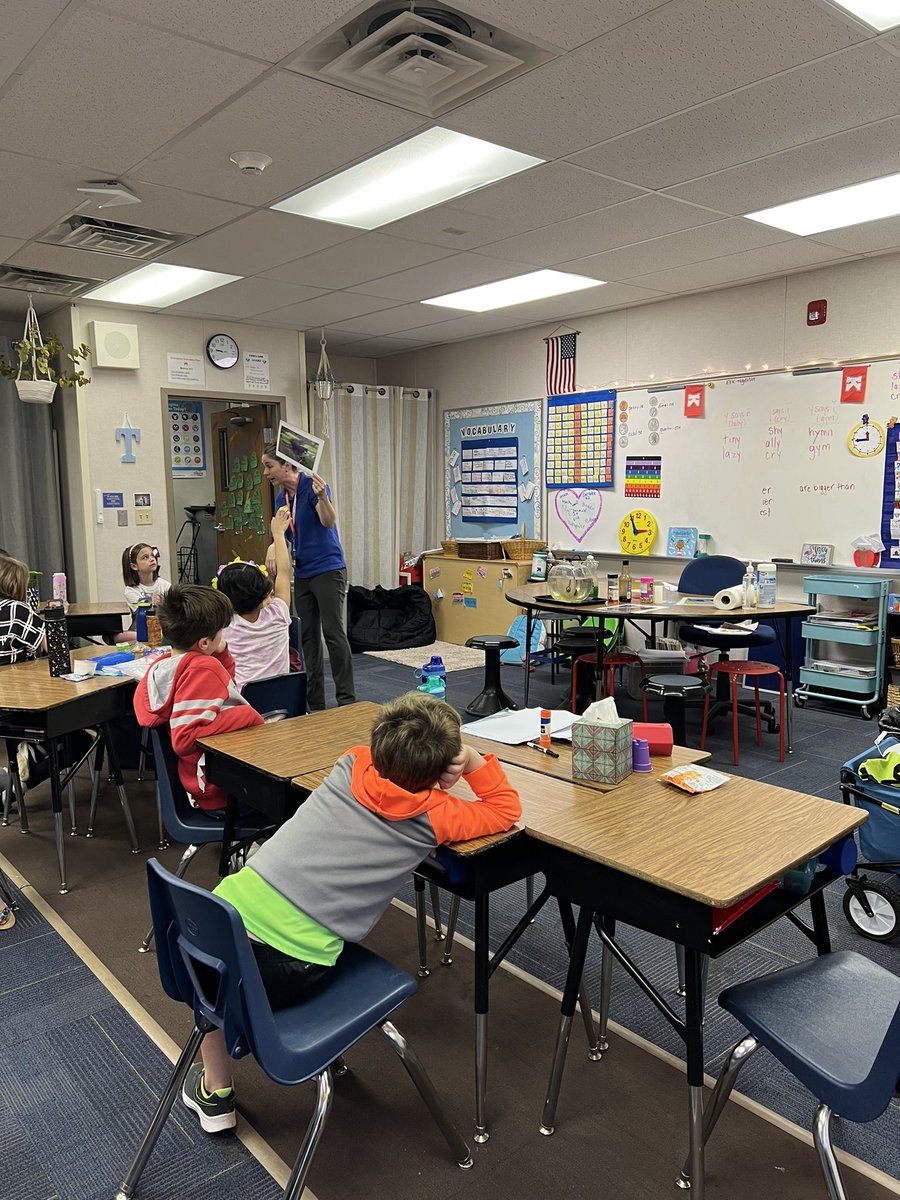 anthomas110's tweet photo. We had a chance to have @WCSWCD help us understand how what we do, affects Miranda the Fish and pollutes our environment. But we also were able to learn how we can help by making shifts to keep our environment free of pollution. #JFBgrade2 https://t.co/SX7auSKF8j