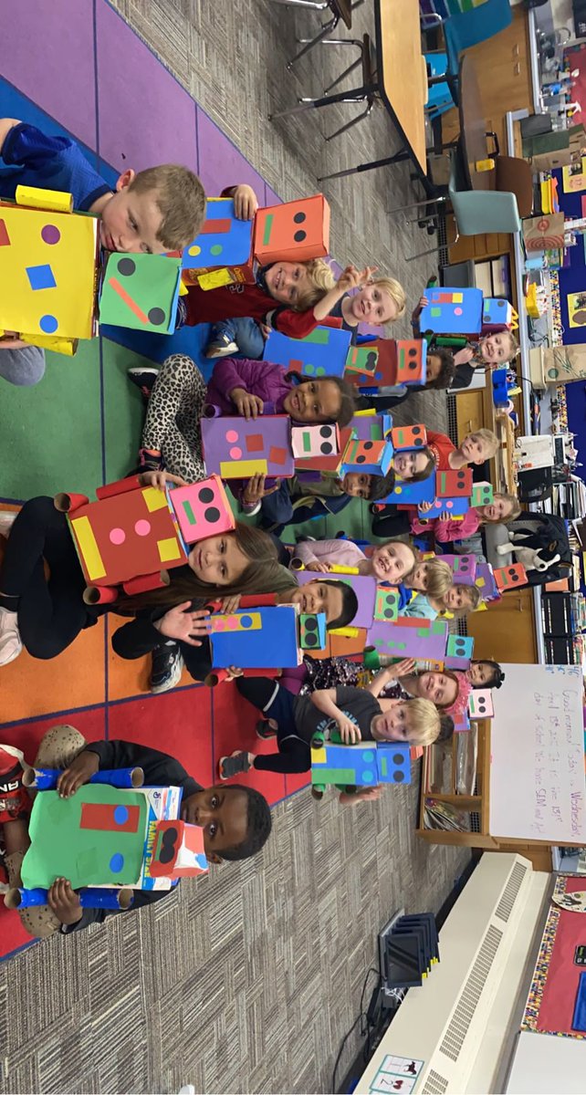 leeanneschaefer's tweet photo. We completed our 3d robots today! #projectbasedlearning https://t.co/lqKpgu6ufu