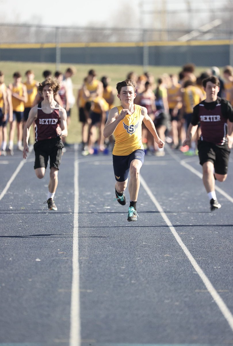 RyanKavanaugh25's tweet image. Did really good for my first ever meet!