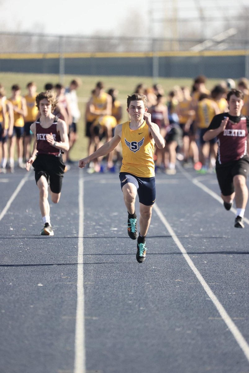 RyanKavanaugh25's tweet image. Did really good for my first ever meet!