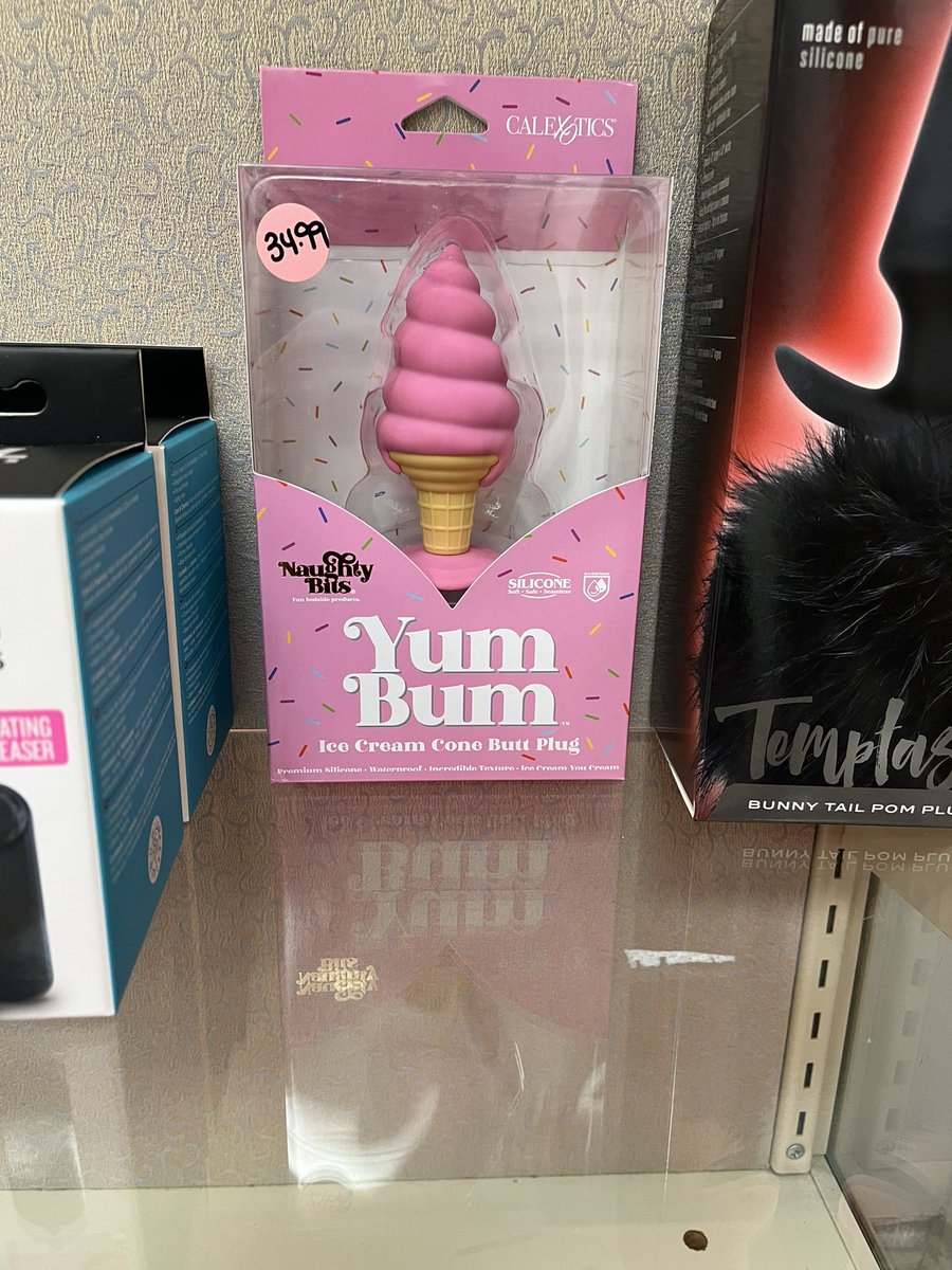 brookesjoestar's tweet photo. Someone should get this for me ✨💚 I’ll give you some spicy content of me using it 🤤☺️ #anal #analtoys #adultoys #buttplug #Buttplay #AssWedenday #ass #uncensored #submissive #submissivekitten #catgirl #sexy #onlyfans #twitter https://t.co/VQEw3zoo4R