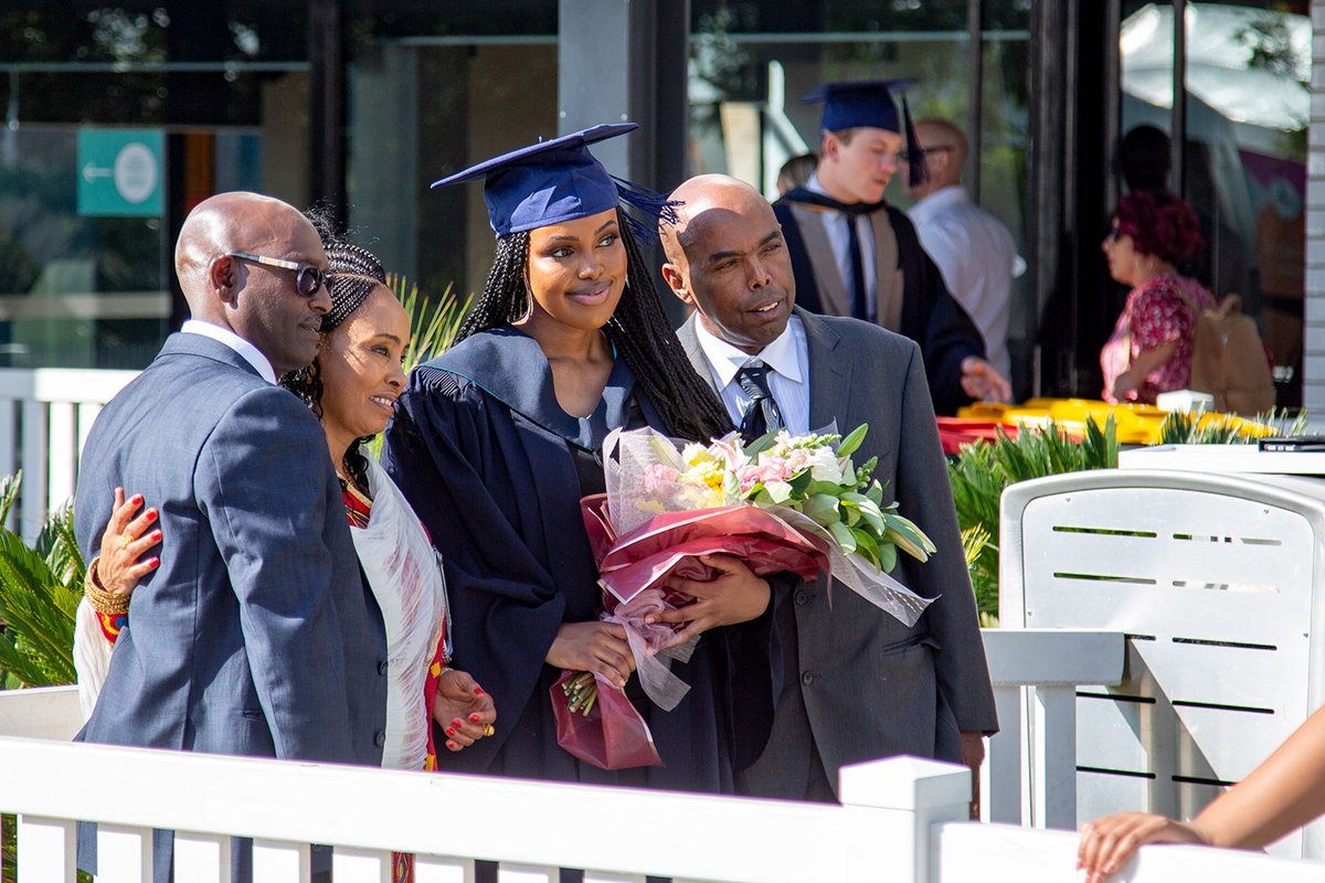 Deakin's tweet image. #DeakinGrad 🎓 | What a wonderful week it's been at our #Geelong Waurn Ponds Campus with 'Grads on the Green'. Congrats to all our graduates - you did it!
