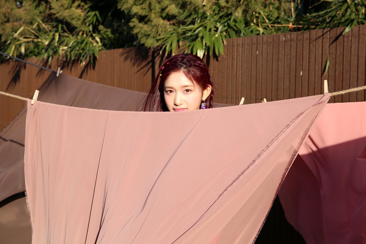 ivepics_'s tweet photo. STARSHIP NAVER UPDATE WITH #LEESEO #이서 https://t.co/n6LpdgTGeS