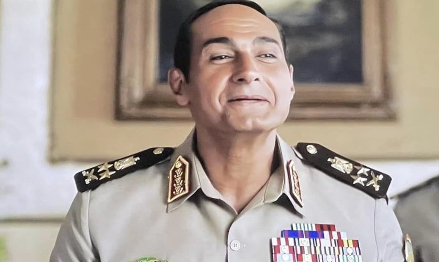 فيه تعليمات سيادية لكل الصحف والمواقع المصرية بعدم ذكر اسم" السيسي" في أي خبر أو تعليق على مشاهد مسلسل #الاختيار٣ واستبداله باسم الممثل #ياسر_جلال

هتلاقي كل الأخبار من عينة : ياسر جلال لمرسي ياسر جلال لخيرت الشاطر وهكذا 

السيسي شكله اتقمص من التريقة عليه 😂 #تيران_وصنافير_مصريه