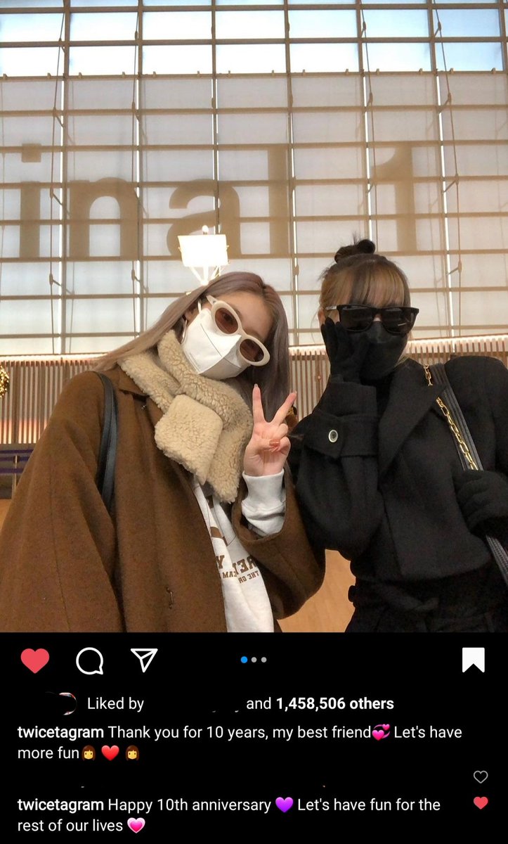 ollyssi's tweet photo. MOMO REPLIED TO SANA'S POST 😭😭😭😭😭😭😭😭💜💜💜💜💜💜💜💜 https://t.co/e0nQkp7IQ9