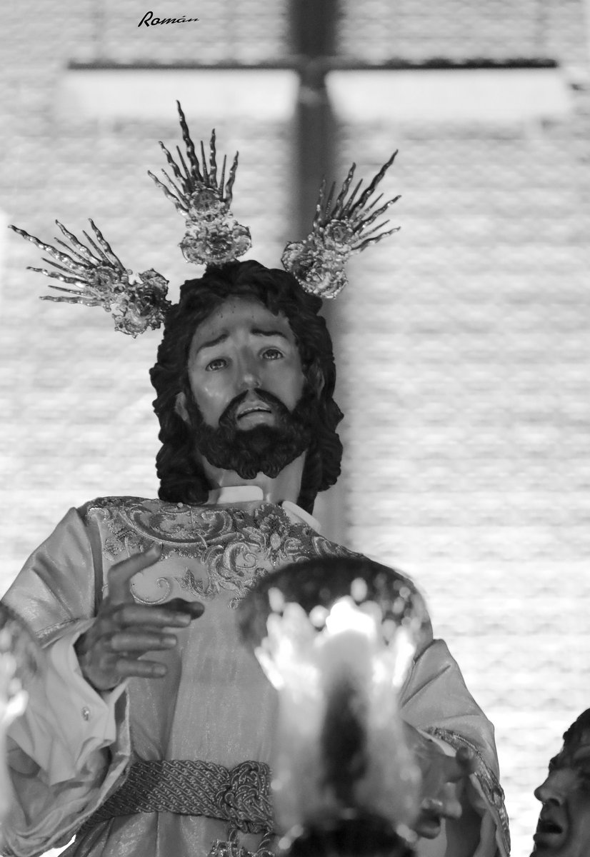 tiopetos's tweet photo. ESTAMPAS DE #SSantaÚbeda: Gran noche de Miércoles Santo en #Úbeda para la cofradía del @Prendimiento_Ub, pese a un pequeño chaparrón (3). https://t.co/utbuNTSVdi