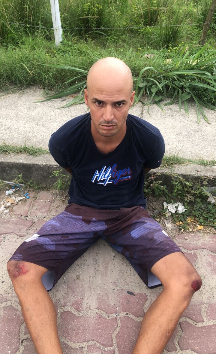POLÍCIA CIVIL PRENDE MILICIANO RESPONSÁVEL PELA SEGURANÇA DO MILICIANO DANILO TANDERA,que disputa uma guerra contra a milicia do ZINHO. 

Na tarde desta quarta-feira, 13 de abril de 2022, agentes da DRE prenderam, no bairro do Jesuítas, o miliciano RODRIGO PASSOS, vulgo "CARECA"