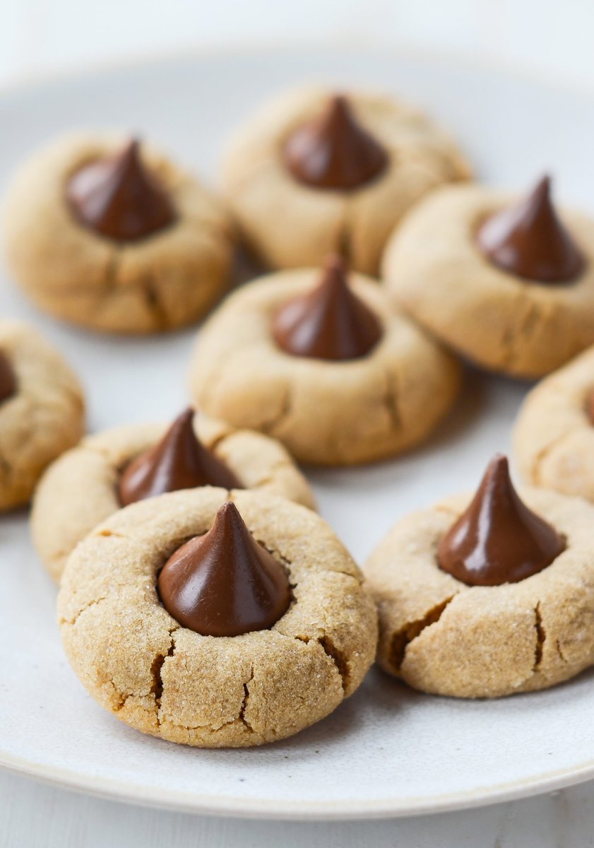 wldcat_thing's tweet photo. @ChippysWorld Peanut Butter Blossoms 11/10 https://t.co/QCQuvgPKiF