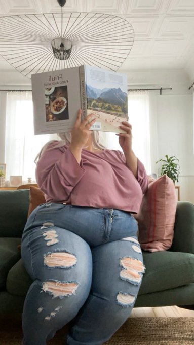 1 pic. Read with me? https://t.co/iVrGptG5wN