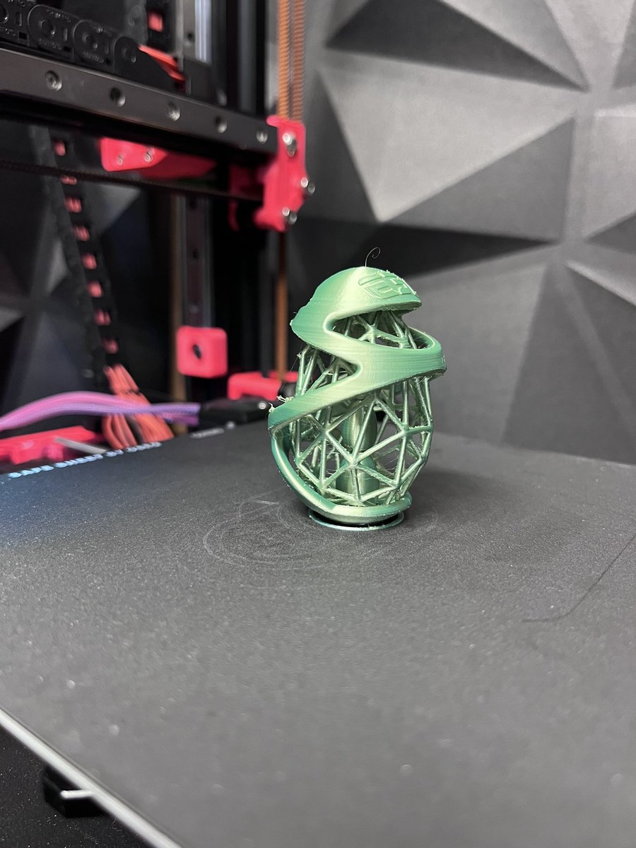 SOCSIDE's tweet photo. #e3degg @E3DOnline .1 layers, .25 nozzle, scale 100% https://t.co/sdIHqfeu2F