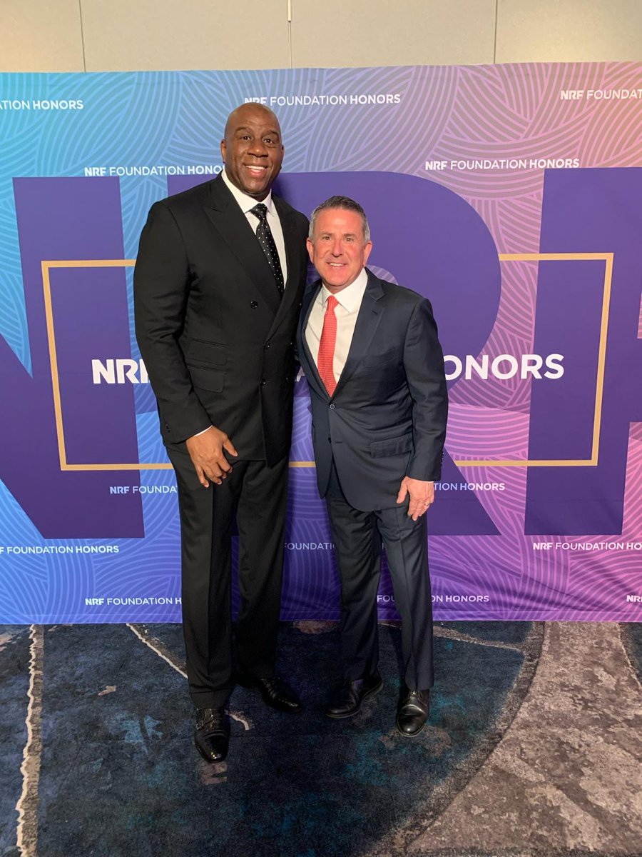 Tonight in NYC I presented the National Retailers Foundation 2022 Visionary Award to my friend, Target CEO Brian Cornell! We’ve done so many incredible things together like granting scholarships and giving away bikes and clothes to inner city children.