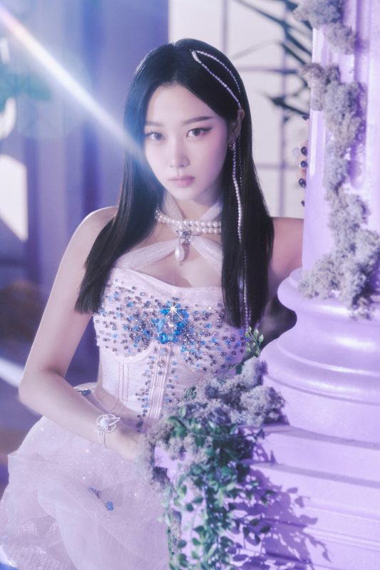 MsSophia96Litz's tweet photo. Is it only me? Why do I think @aespa_official Giselle looks like @loonatheworld's Choerry? 😊

#LOONA #LOOΠΔ #이달의소녀 #Choerry #최리 
#aespa #에스파 #æspa #Giselle #지젤 https://t.co/ZmbfTvgWHW