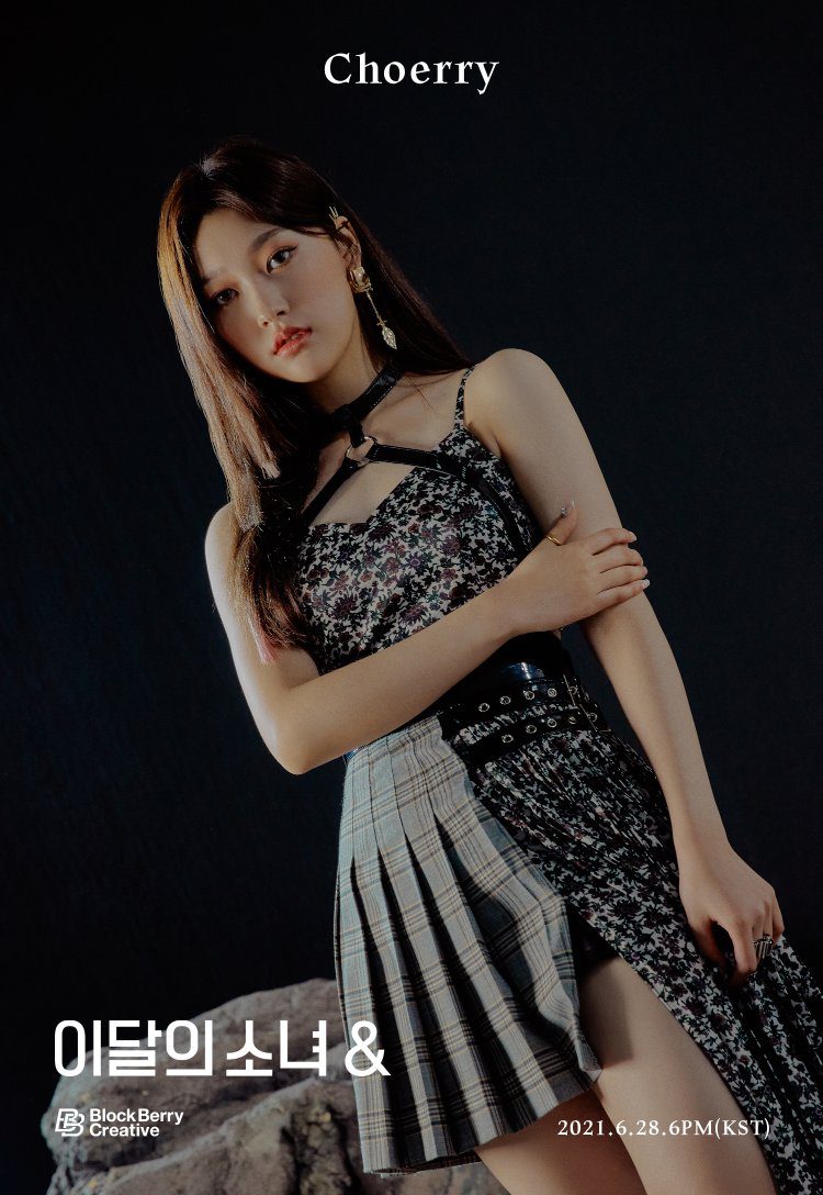 MsSophia96Litz's tweet photo. Is it only me? Why do I think @aespa_official Giselle looks like @loonatheworld's Choerry? 😊

#LOONA #LOOΠΔ #이달의소녀 #Choerry #최리 
#aespa #에스파 #æspa #Giselle #지젤 https://t.co/ZmbfTvgWHW