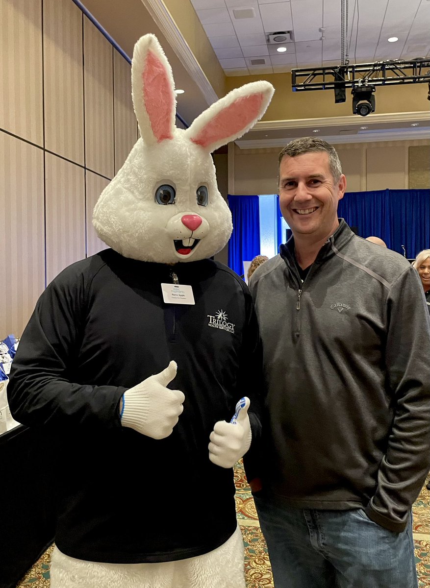 SApple7's tweet photo. Great times with our co-workers! #EPICMoments22 and #TeamTrilogy @trilogy_healthservices @trilogy_careers, @TrilogyCareers @Trilogyhs @TrilogyHealthServices https://t.co/qhNTKXyp0l