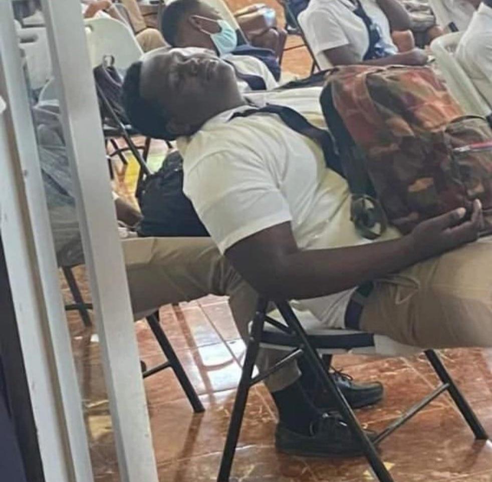 Danbigz2's tweet photo. Couple weeks before exam: wondering if the whole Caribbean dunce too https://t.co/eZayRaPDGA