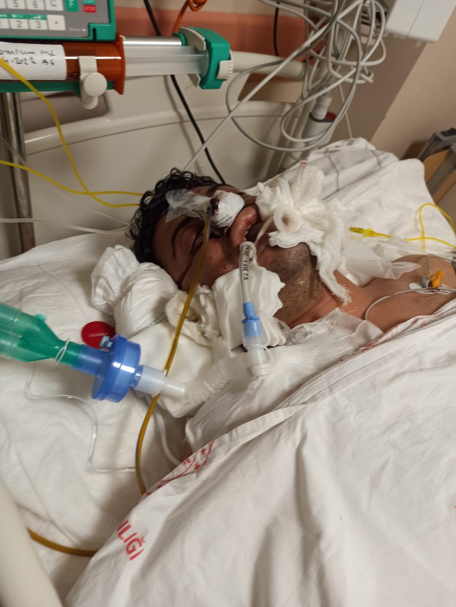 Ferhan Yılmaz'ın katilleri
5 nolu A10 koğuşunda
Ogün oraya girem memurlar ve ifadedir
Halen neyi bekliyorsunuz <a href="/adalet_bakanlik/">T.C. Adalet Bakanlığı</a> <a href="/ctekurumsal/">Ceza ve Tevkifevleri Genel Müdürlüğü</a> 
Adli tıp raporuna ihtiyaç varmı
Resim videolar ortada
Her yeri parçalanmış kişinin
Adli tipami ihtiyacı var
Kim ferhanı bu hale getirdi?