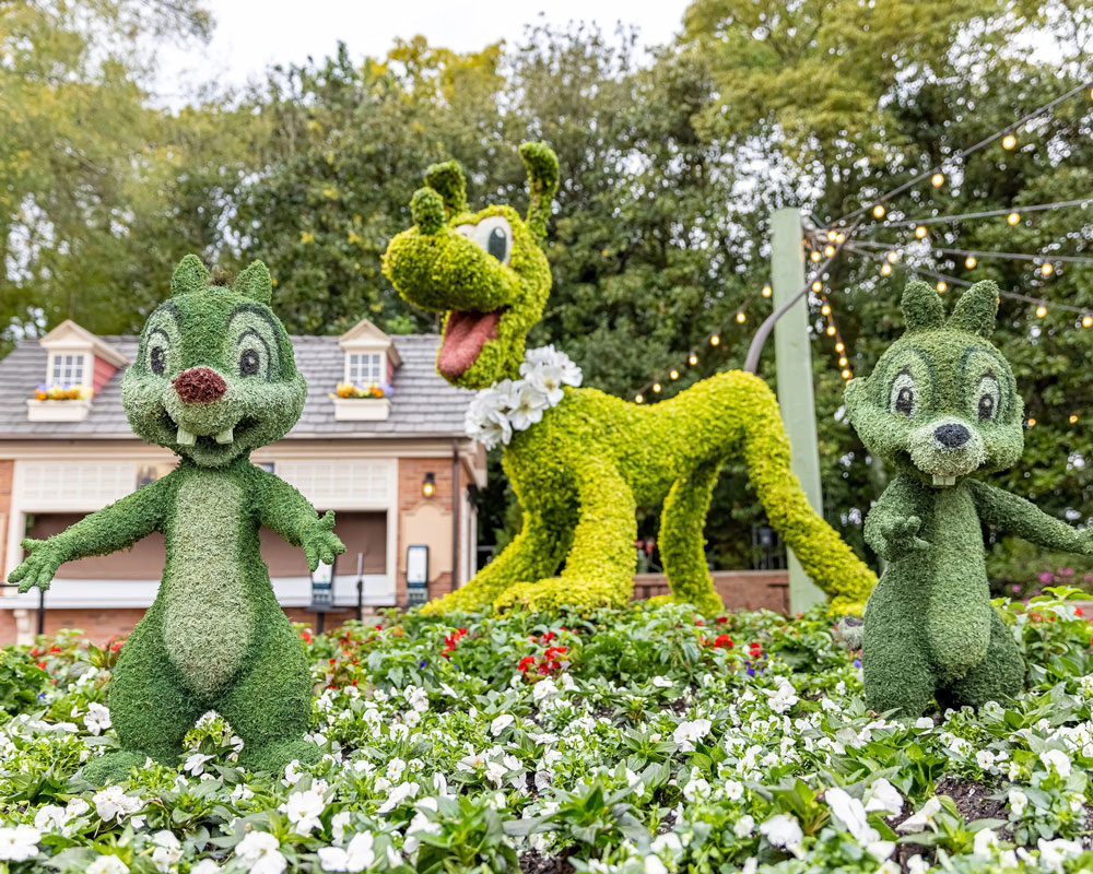 🌸春のトピアリーを楽しんで🌸 ディズニーの園芸家チームが造り上げた
