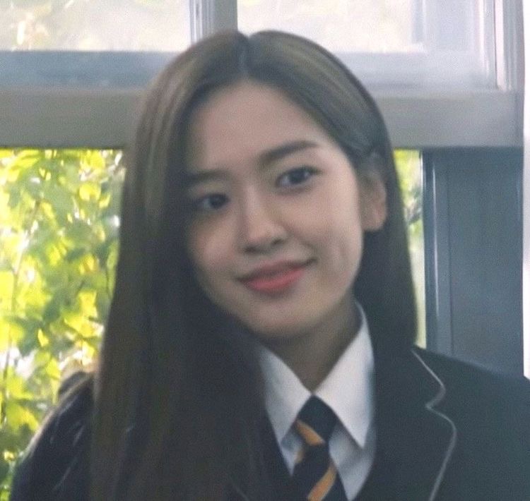 yujinniehour's tweet photo. [♡] #YUJIN #유진 #IVE #아이브 https://t.co/idkmw5WnrQ