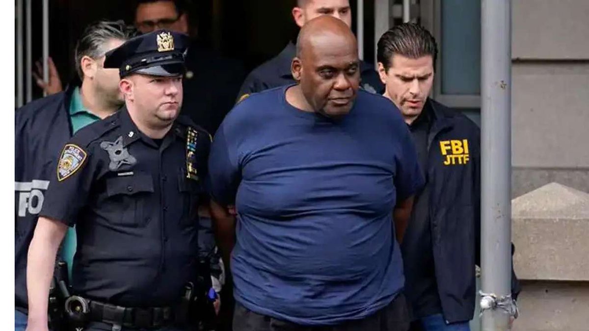 dna's tweet photo. 'Prophet of Doom': US subway shooting suspect arrested, left ranting video about race, violence, struggles 

#BrooklynSubwayAttack #BrooklynAttack 

https://t.co/w6q6Atk2E9 https://t.co/Pqi1cpgr8H