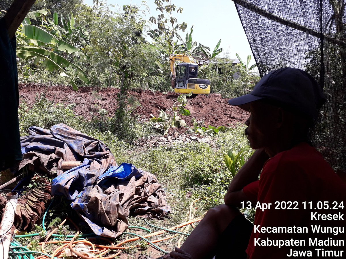 Susiloanto5's tweet photo. Rabu(13/4), susiloeko luhkan kab.madiun, mendampingi pokdakan Kresek Barokah II persiapan lahan budidaya nila dan gurami desa kresek kec.wungu, #madiun
#GiatluhkanSatminkalbwi
@puslatluhkp 
@brsdm_kp 
@bppp_banyuwangi https://t.co/kBfBwNkfYq