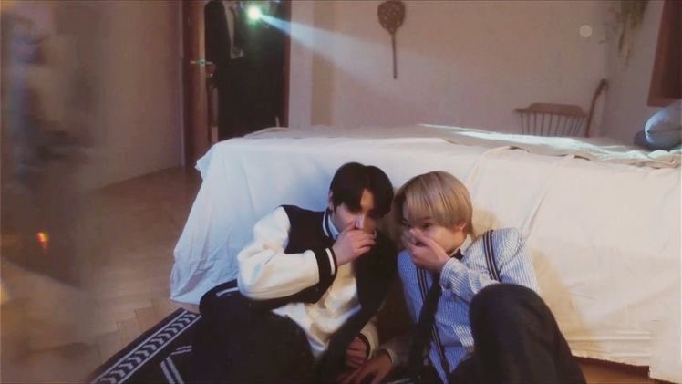 scionyphen's tweet photo. the genre is friendship on candid https://t.co/1FEBn0FlhK