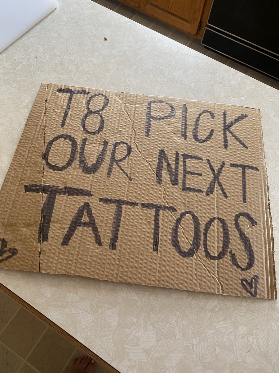 ranpann's tweet photo. @tatemcrae I made this for your concert in Minneapolis the other night and forgot it in the car 🙃 https://t.co/rRc5mnU28Q