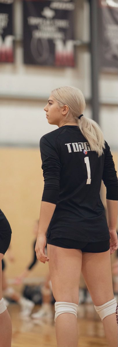 NataliaSATXVB's tweet photo. I love this game! Feeling ready for the challenge in Dallas this weekend at the Lone Star Classic! #middlehitter #volleyball #topgunvolleyball #ewvb https://t.co/uXrG3y2mlP