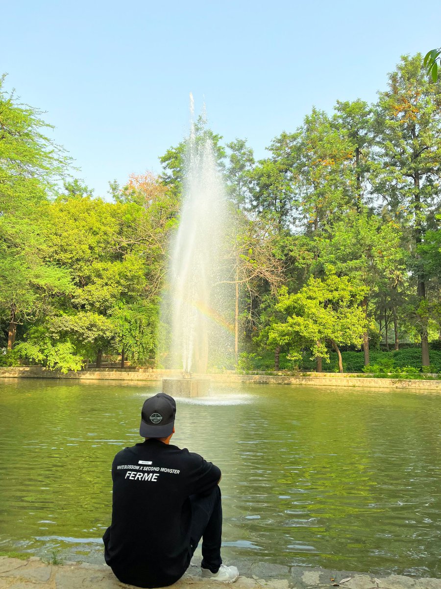 zaraskomusic's tweet photo. Sometimes we Need to be Alone ..

#life #lifemotivation #dj #producer #musician  #YouTube #NewMusicRelease #slaphouse #Artist #ArtistOnTwitter #nature #NaturePhotography #NatureBeauty #goodlife # https://t.co/dMfNt2g15D
