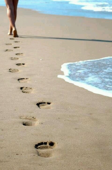mrosalq's tweet photo. #Buenosdias de #FelizJueves ❄!
Amo el sonido de mis pasos alejándose de todo aquello que quiere robarme la paz .. https://t.co/FC0MkOqoqY