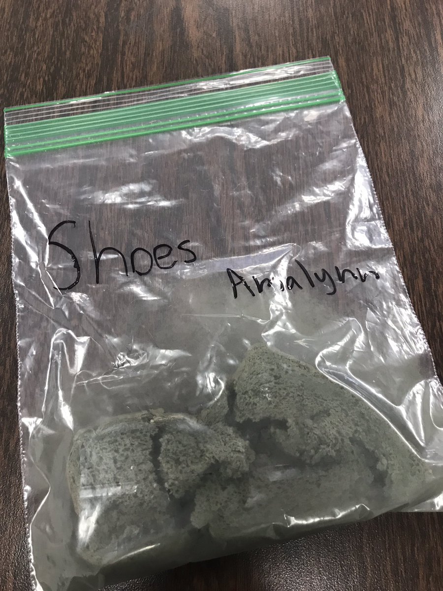 ZSTEMZachry's tweet photo. Bread swipes have changed in 2 years. Precovid everything grew mold.. phones were 🤢. This year only the floor was 🤢🤢. Shout out to our custodians &amp; to sts washing hands better!! BTW I no longer trust the 5 sec rule!! @NISDZachry @MrsMeggett @TaylorGiese5 @britni_gordon90 https://t.co/sB3Thm7DFi