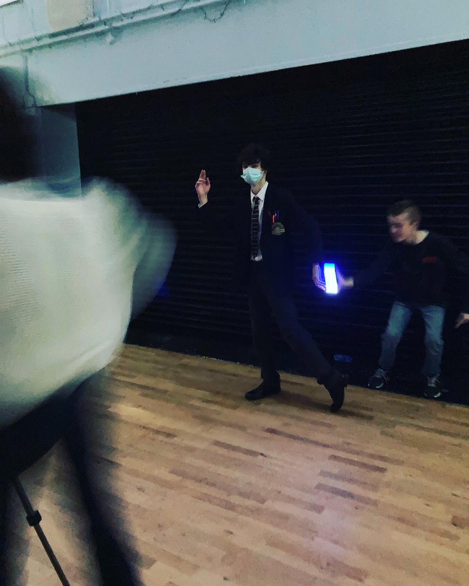 🏘️Community of Homes- Wednesday 14th of April🏘️
Last night we did some light graffiti with artist Sinead Crumlish using a slow shutter speed on the camera and the torches on our phones to create art pieces!

 #churchestrust #derry #londonderry #graffiti #art #lightgraffiti