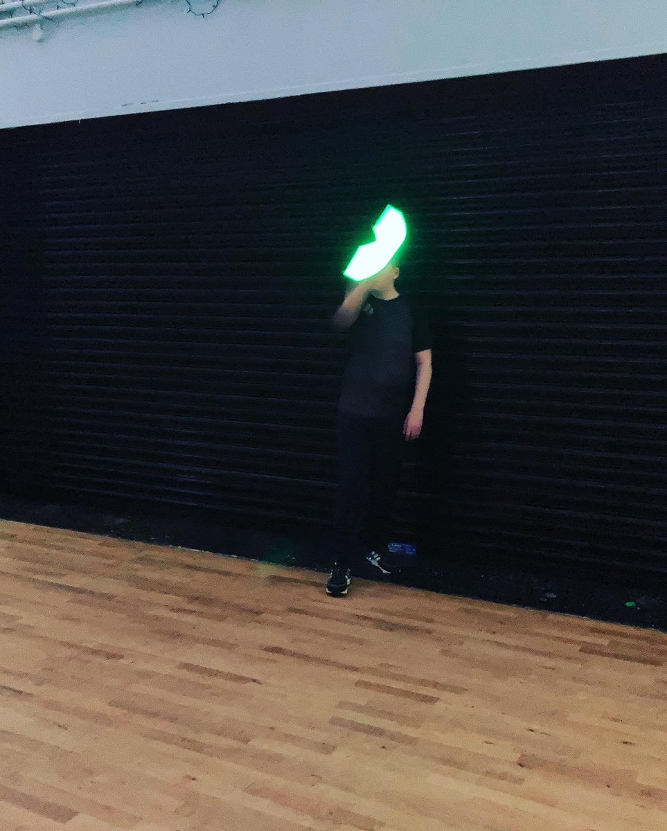 YouthWorkatCT's tweet photo. 🏘️Community of Homes- Wednesday 14th of April🏘️
Last night we did some light graffiti with artist Sinead Crumlish using a slow shutter speed on the camera and the torches on our phones to create art pieces!

 #churchestrust #derry #londonderry #graffiti #art #lightgraffiti https://t.co/J6e3Y1QWSJ