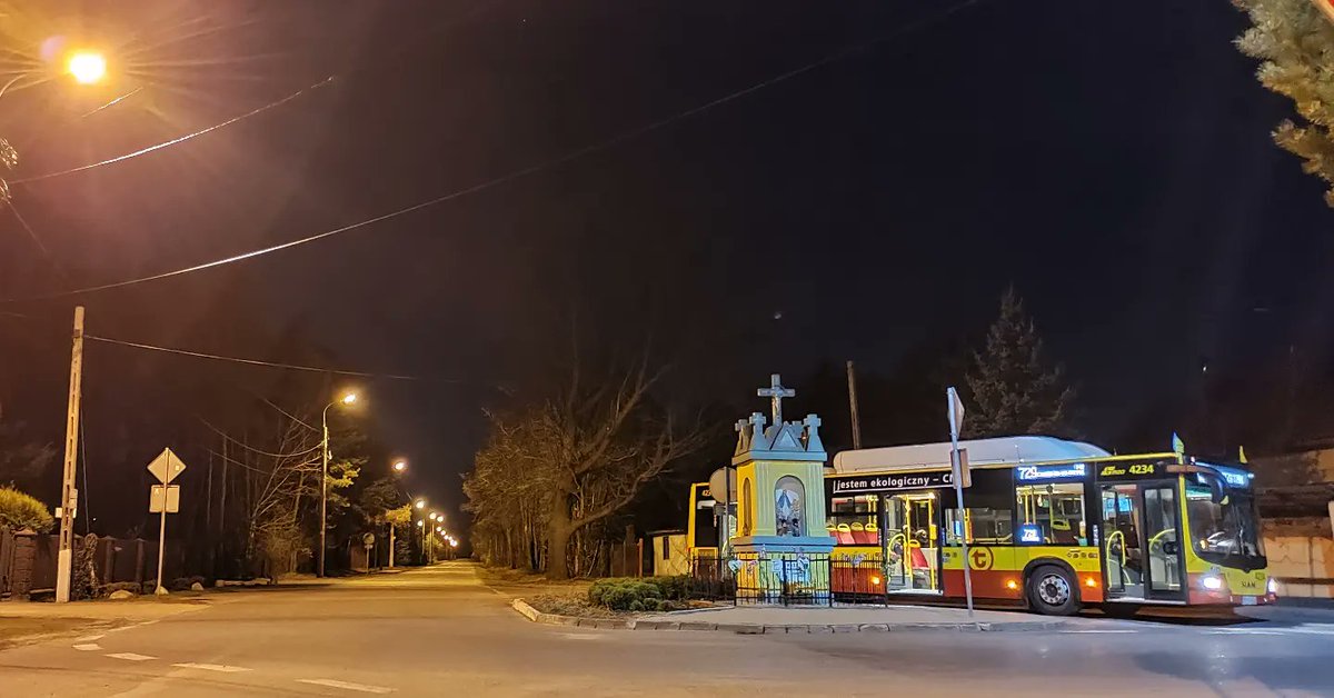 WarsawRobDriver's tweet image. Tak wygląda pętla w Mariewie niedaleko Borzęcina. Na chwilkę obecną linia 7️⃣2️⃣9️⃣ w obie strony jest skierowana na objazd z Wojcieszyna ARiMR z pominięciem Koczarg Starych. Dobrego dnia dla Was. Mariew - Mariupol tak jakoś mi się kojarzy... 😭

#warsawbusdriver