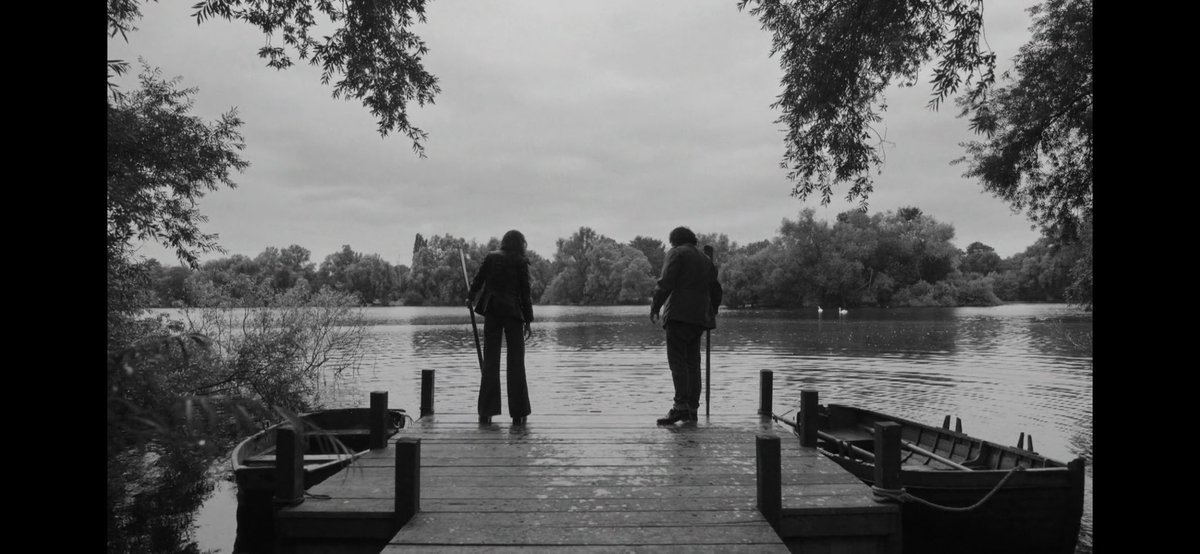 kyxsyn's tweet photo. Easter eggs in scenes with water hinting that #Villanelle is alive: 
- Lars/Johan “drowned”
- Pam &amp; Carolyn floating in the lake while a pair of shoes partially covers the “DIVING” sign turning it into a “LIVING” sign

Everyone aboard the Resurrection Theory 🤡 #KillingEve https://t.co/H98MHxF3jP