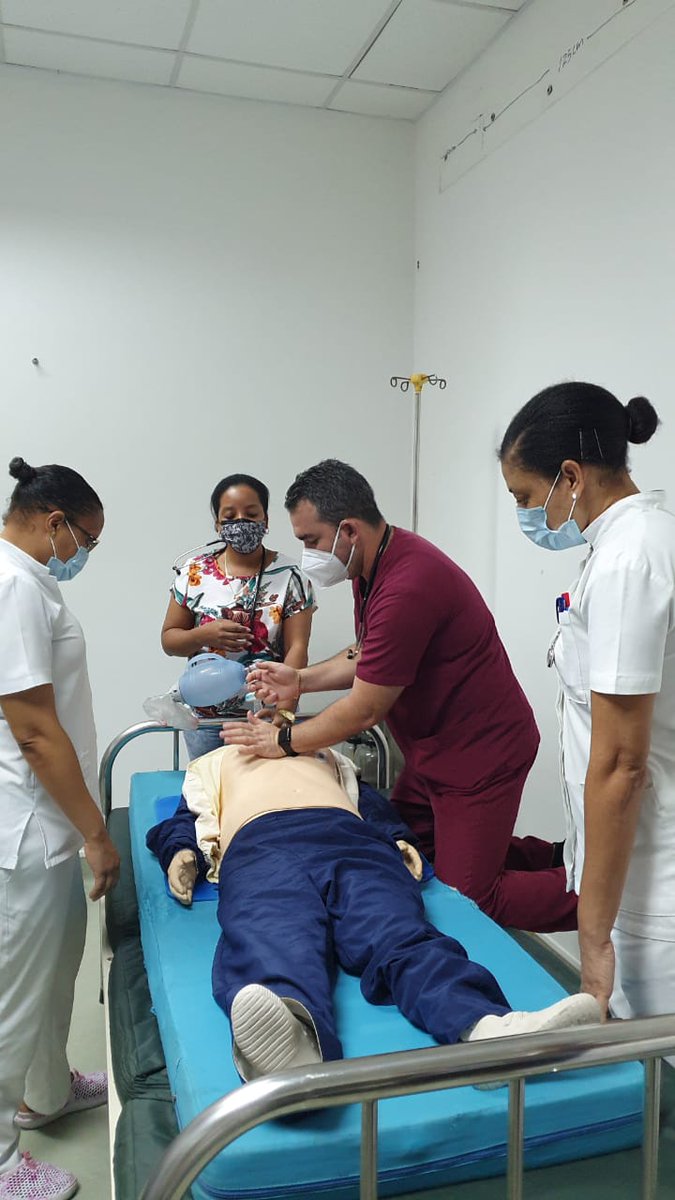 alida71262516's tweet photo. La atención primaria en Seychelles no deja de celebrar estos 44 años de colaboración. Desde las diferentes clínicas ponemos Cuba en la cima
#seyshelles #VamosConTodo #CubaViveyAbraza https://t.co/9FYF43wELP