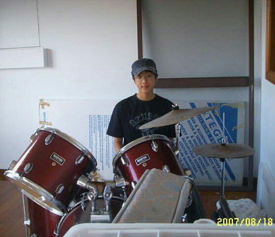 k_arkive's tweet photo. #KRK_GIVEAWAYS

hello ! a mini giveaway bcs i found this cute drummer jin photo ♡

100 pesos gcash ! 
2 winners (50 pesos each) 
→ mbf
→ like &amp; rt 
→ ends: TBA 

good luck, arkers! 🐯 https://t.co/jCtG8ErXqr
